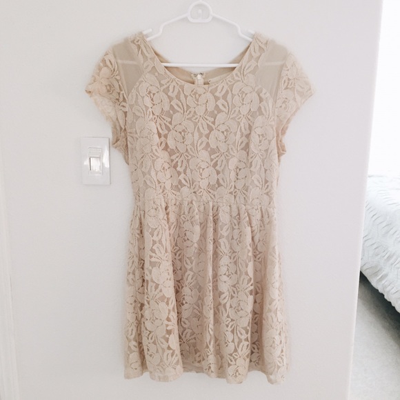 UO lace dress