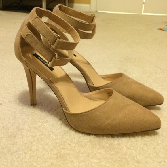 Nude Pointed Toe Pumps with Ankle Straps