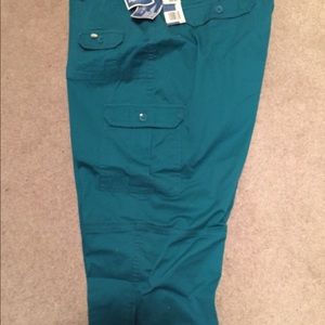 Women's Capris 16W
