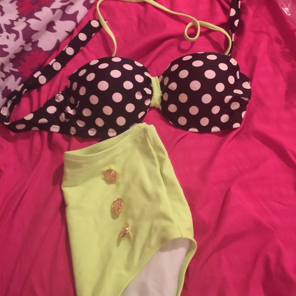 highwaisted bathin suit - Picture 1 of 2