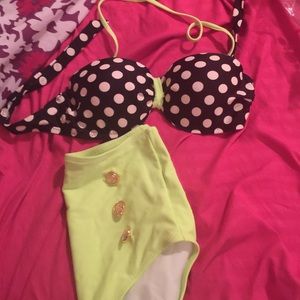 highwaisted bathin suit