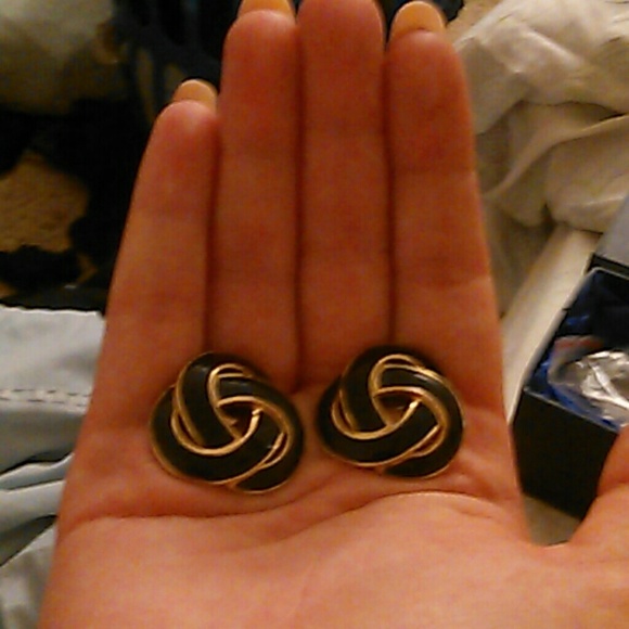 Trinity earrings - Picture 2 of 4