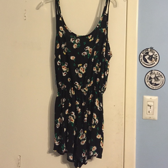 Floral romped - Picture 1 of 1