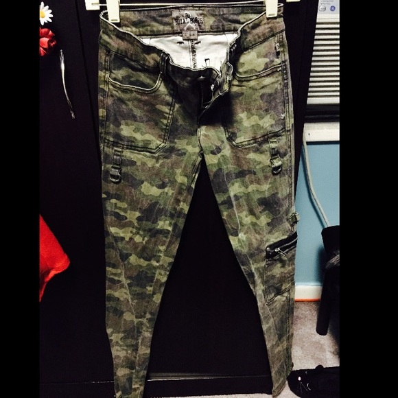 Army pants, size 5 small