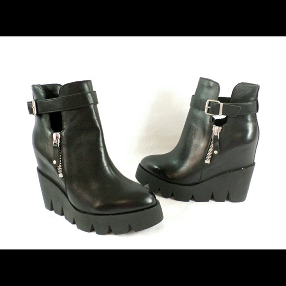 ash platform boots