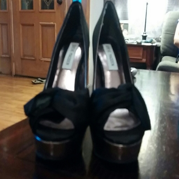 Black Steve Madden heels