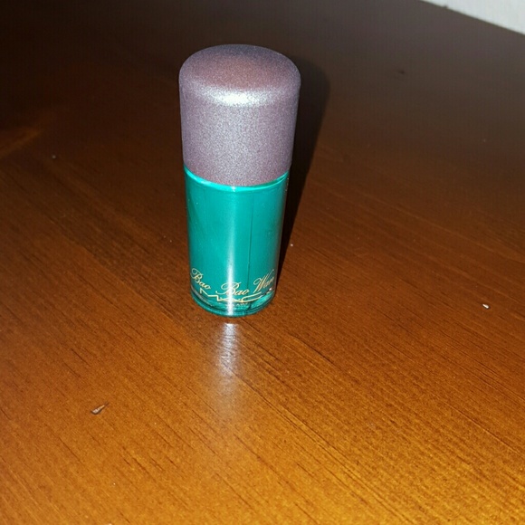 MAC LE NAIL POLISH "IMPERIAL GREEN"