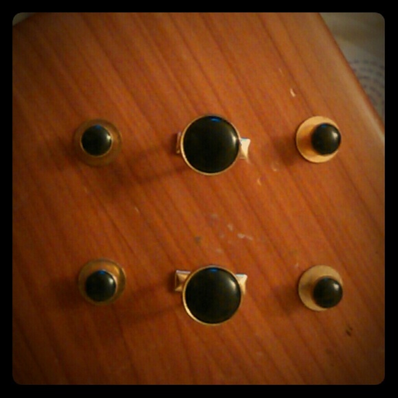Bundle of cufflinks