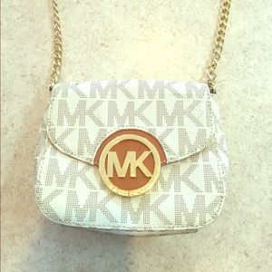 Michael kors crossbody purse