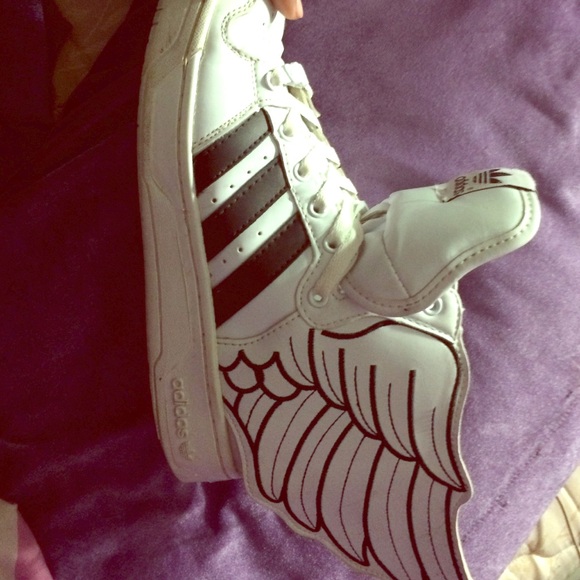 Jeremy Scott wing Adidas