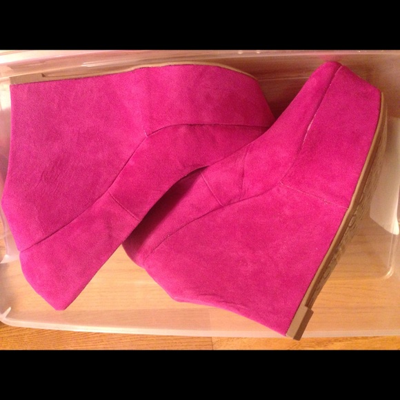 Wedges - Picture 1 of 3