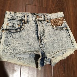 Forever 21 acid wash shorts