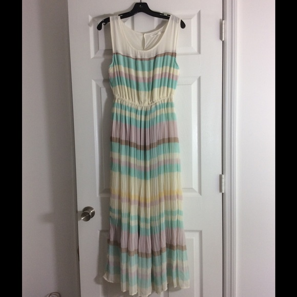 Striped Maxi dress - Picture 2 of 3