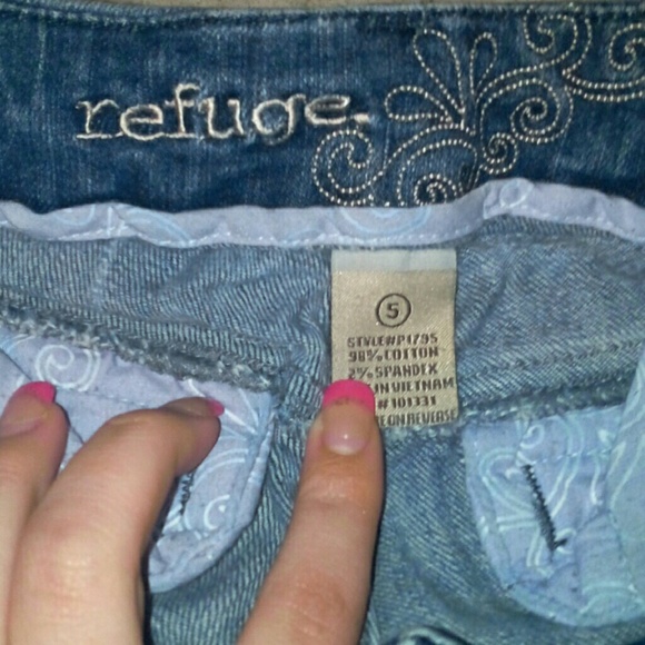 Capris - Picture 3 of 3