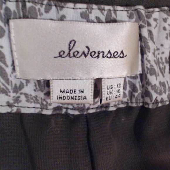 NWT Satin trim green trousers with gold print - Picture 3 of 3