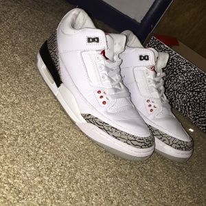 Jordan retro 3's Grey cement