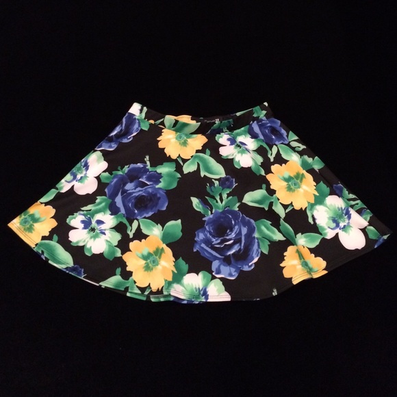 Floral Skirt - Picture 1 of 3