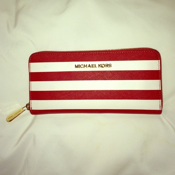 Michael Kors Jet Set Continental Wallet