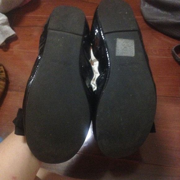 Bow flats - Picture 2 of 3