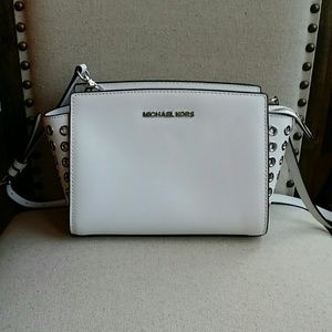 Michael kors  grommet messenger
