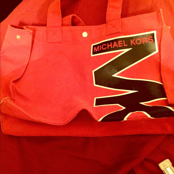 A Michael Kor tote bag for any occasion.