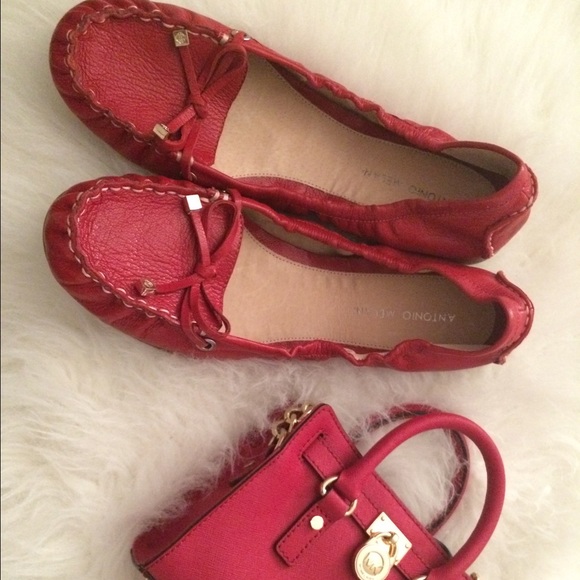 Antonio Melani red flats