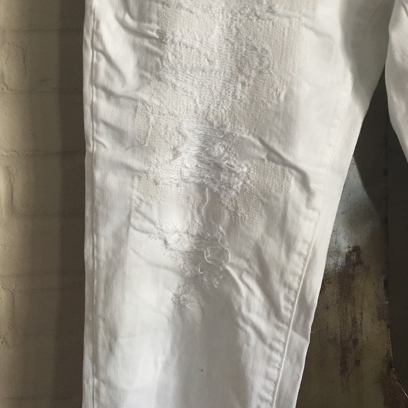 Blank NYC Distressed Boyfriend Jeans - Picture 8 of 8