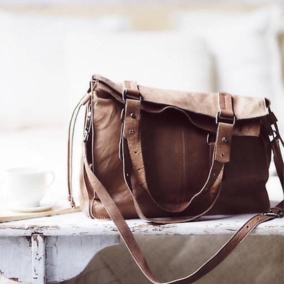 Free People Handbags - Free people Cambridge real leather tech tote