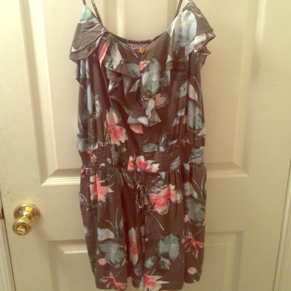 New York & Company floral romper