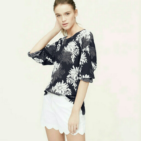 Ann Taylor sweatshirt size M  HP NWT