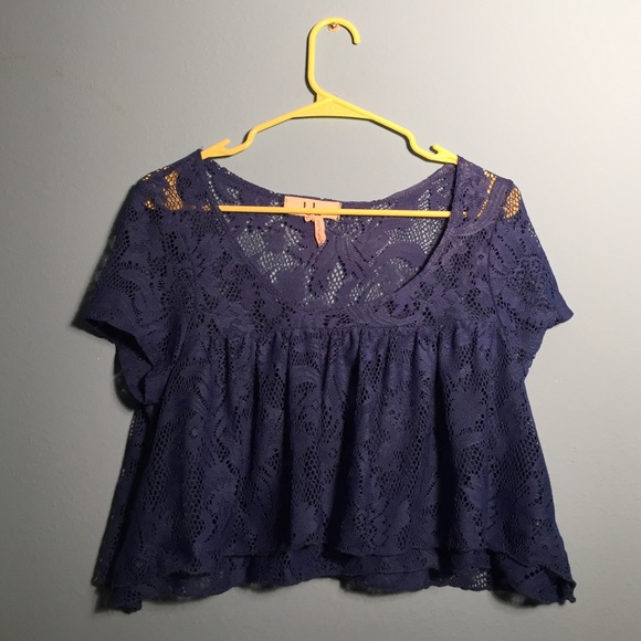 Lace baby doll crop top