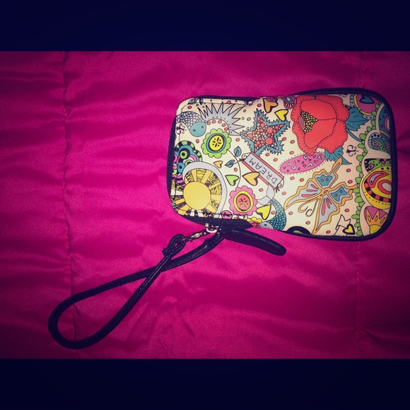 Cute wallet that you can wear on your wrist!