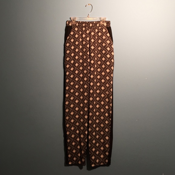 Patterned flowing pants