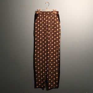 Patterned flowing pants