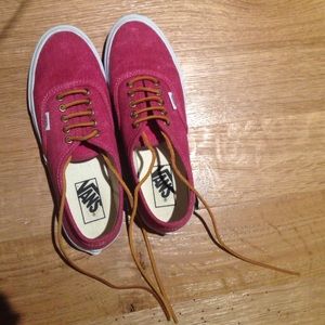 NWOT Vans with leather laces