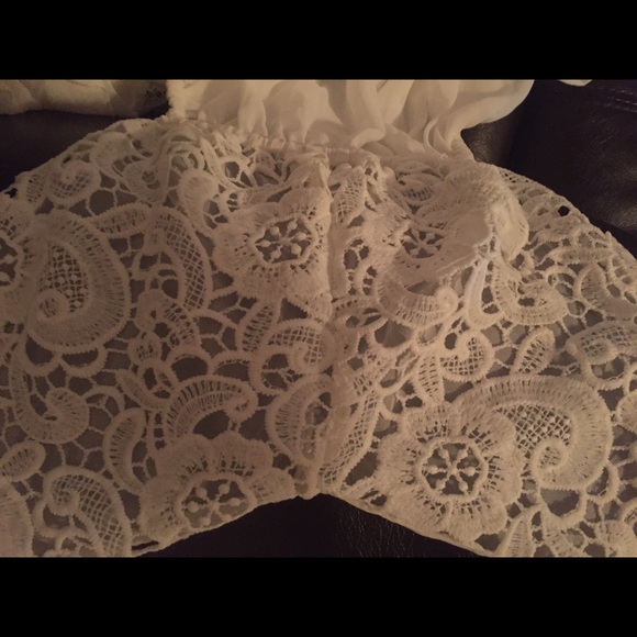 Backless dress - Picture 4 of 4