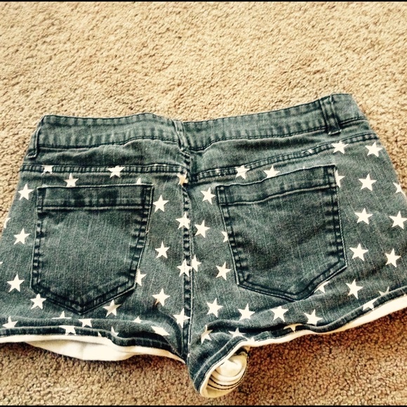 Forever 21 shorts - Picture 2 of 2