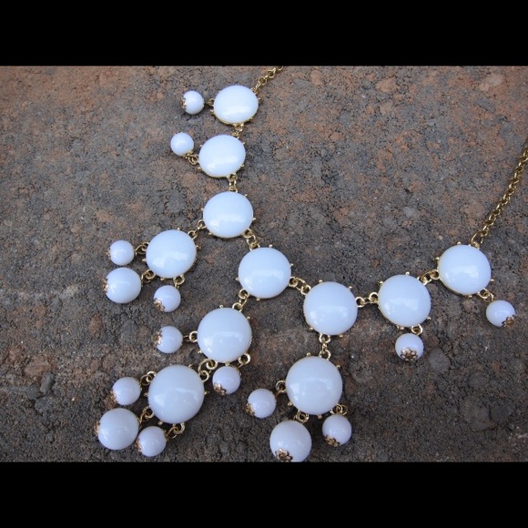 White bubble necklace