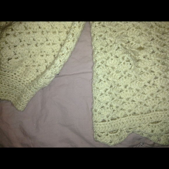 Cute home made crochet sweater!!!! - Picture 2 of 2