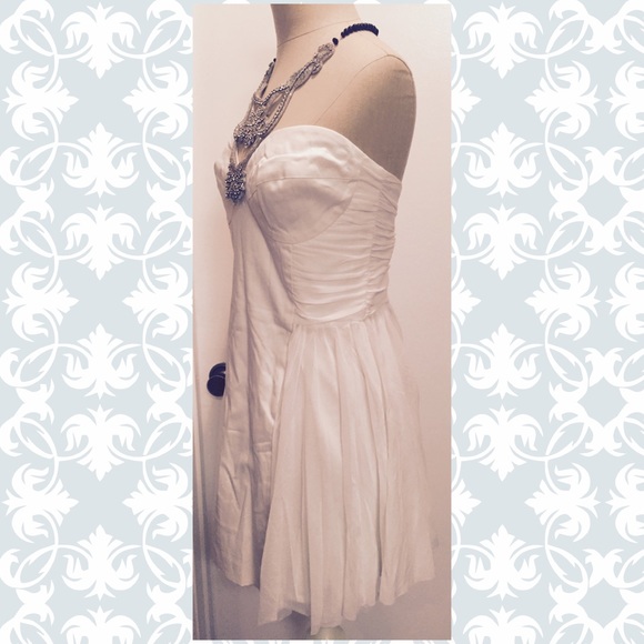 🌈 KEEPING! Gorgeous Asos Cream Skater Dress 🌈 - Picture 2 of 4