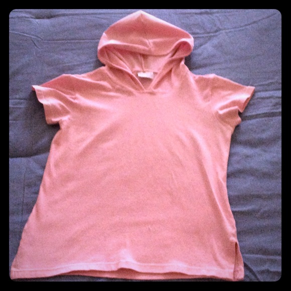 Cap sleeve hooded shirt in great condition