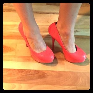 Coral pumps- size 8