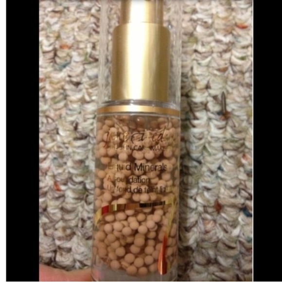 Jane Iredale Liquid Mineral Foundation