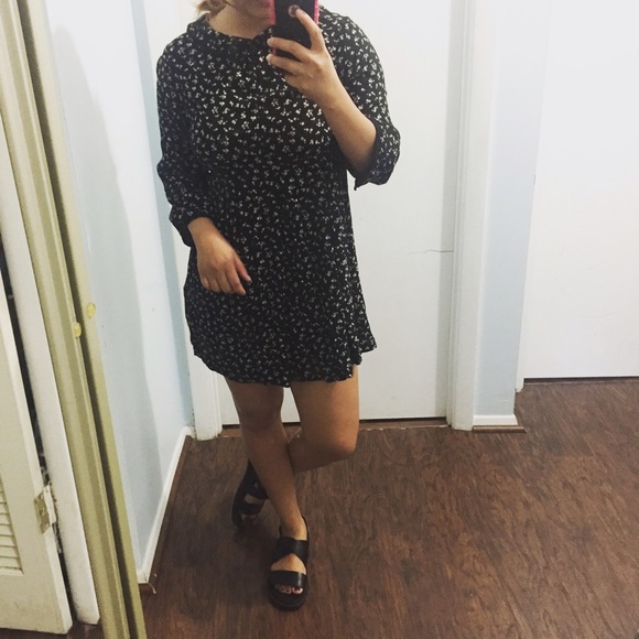 Dress - Picture 1 of 3