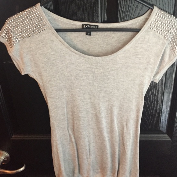T-shirt with studs