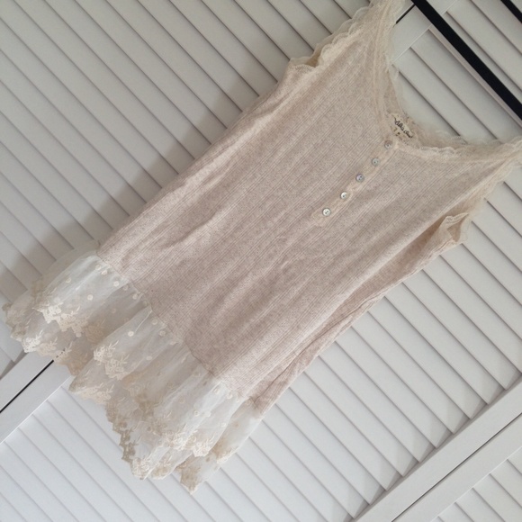 Anthro Lili's Closet ribbed lace Henley tank