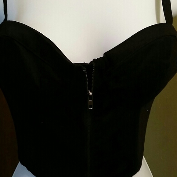 G by Guess crop top - Picture 3 of 3