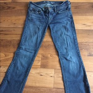 American eagle jeans size 6!