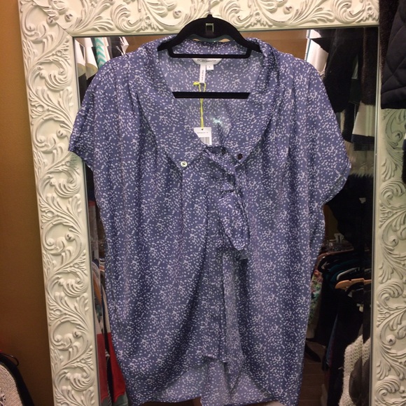 Bcbg flowy blouse