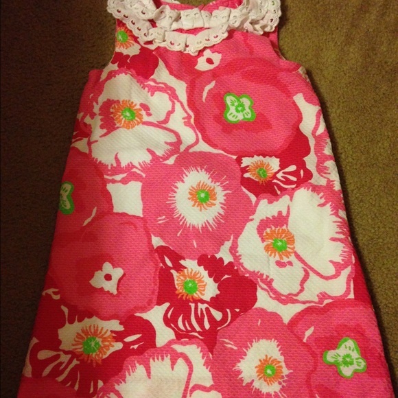 Lilly Pulitzer Dresses & Skirts - Little girls Lilly Pulitzer pink floral dress.